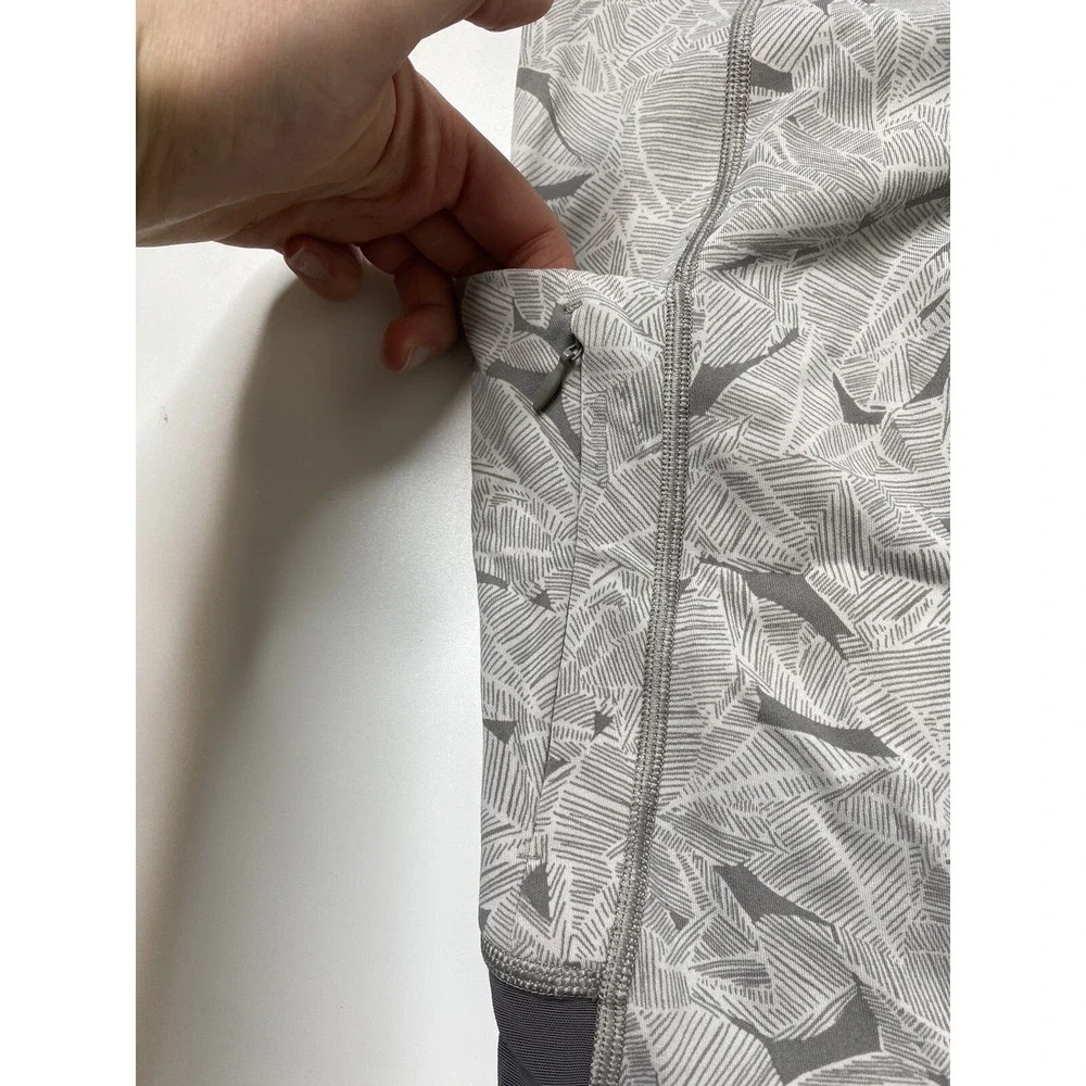 Athleta Women's Size Small Patterned Cropped White Gray Leggings